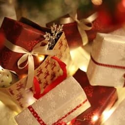 8 Tips to Give Up Buying Wrapping Paper Forever