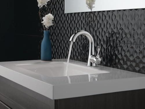 Delta Esato Chrome Bathroom Faucet 1 Hole, Single Hole Bathroom Sink Faucet for Vanity, Push-Pop Drain Assembly, Chrome 15897LF