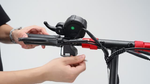 iScooter Electric Scooter, 40/43/50 Miles Long Range & 28/38 MPH Top Speed E Scooter, 10/11/12" Offroad Pneumatic Tire Scooter for Adults with Turn Signals, Double Braking Systems, APP and Storage Bag