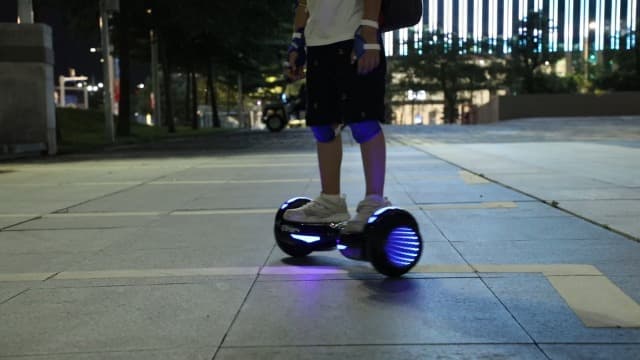Gotrax Hoverboard with 6.5" LED Wheels & Headlight, Max 4/5/6Miles Range, 6.2mph Power by Dual 200W Motor, UL2272 Certified and 50.4Wh/65.52Wh/93.6Wh Battery Self Balancing Scooters for 44-176lbs Kids