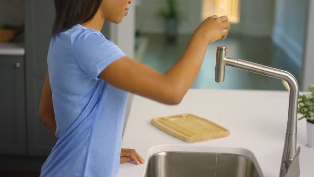 hansgrohe Metris Select Stainless Steel Bar Kitchen Faucet, Kitchen Faucets with Pull Out Sprayer, Faucet for Kitchen Sink, Stainless Steel Optic 73822801