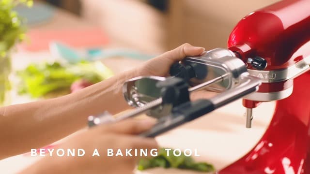 KitchenAid Artisan Series 5 Quart Tilt Head Stand Mixer with Pouring Shield KSM150PS, Contour Silver
