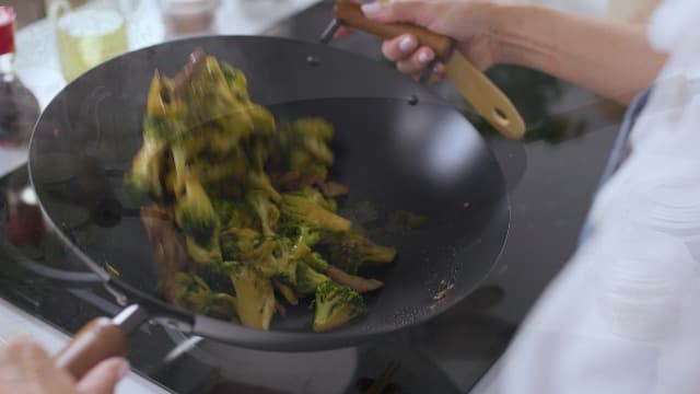 JOYCE CHEN Classic Series 14-Inch Ceramic Nonstick Carbon Steel Wok