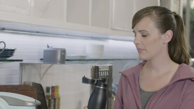 Takeya Traveler Insulated Travel Mug, Leak Proof Lid, 17 Ounce, Onyx