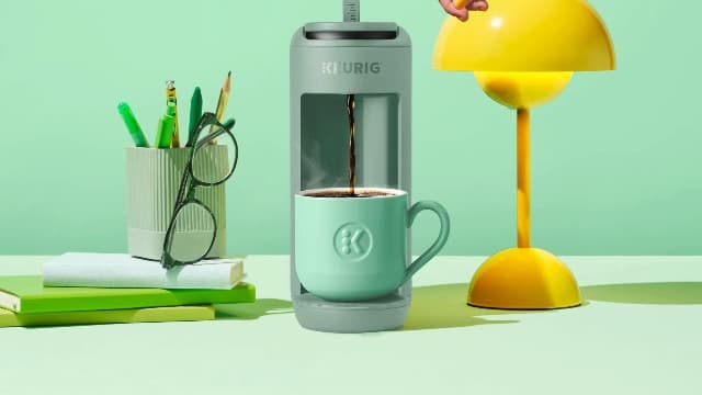 Keurig K-Mini Mate Single Serve K-Cup Pod Coffee Maker, Brews Up to 12 oz Cup, Compact Portable Coffee Machine for Small Spaces, Great For Dorms & Offices, Black