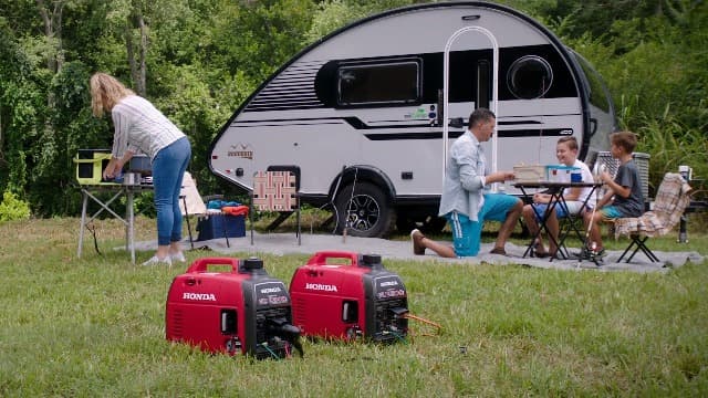 Honda EU2200ITAN 2200-Watt 120-Volt Super Quiet Portable Inverter Generator with CO-Minder - 49-State
