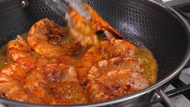HexClad Hybrid Nonstick 12-Inch Wok, Stay-Cool Handle, Dishwasher-Friendly, Oven-Safe Up to 900°F, Induction Ready, Compatible with All Cooktops