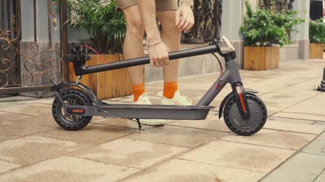 Hiboy MAX Pro/S2/ECOM 14 Electric Scooter, 17-46.6 Mi Long Range, 19/22 MPH, 8.5"/11''/14" Tires, Dual Suspension, Commuting Electric Scooter for Adults