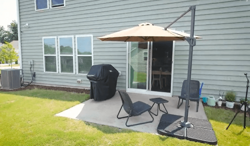 10FT Patio Umbrella Outdoor Large Cantilever Umbrella w/Base Included Market Sun Shade Windproof Offset Umbrella with 360-Degree Rotation for Garden Deck Pool Patio, Turquoise Blue