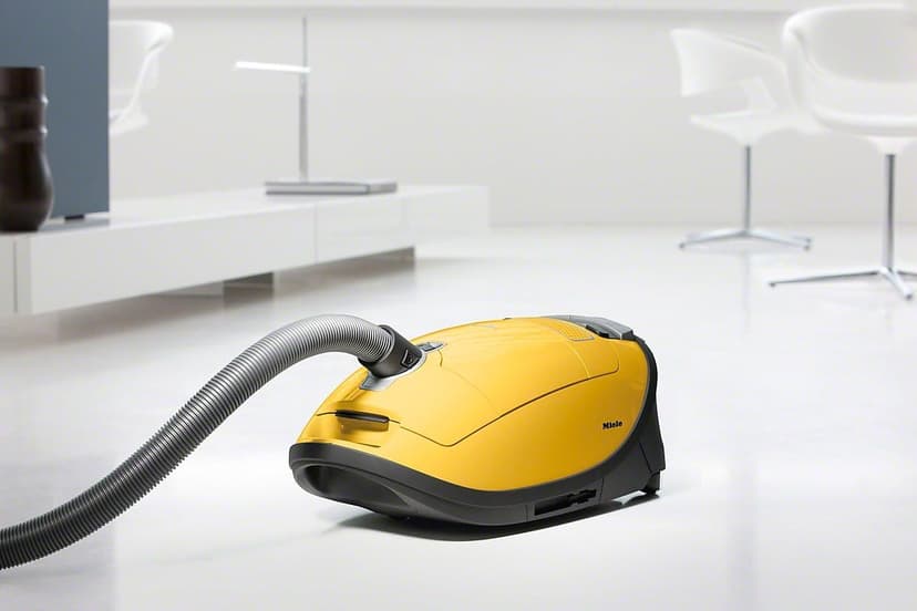 Miele 41GFE036USA Complete C3 Calima Canister Vacuum, Canary Yellow