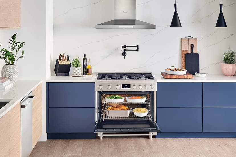 Bosch 800 Series 36 in. 3.5 cu. ft. Industrial Style Gas Range with 6-Burners in Stainless Steel HGS8655UC