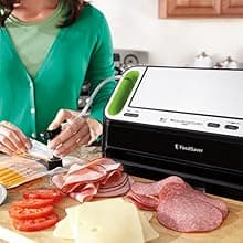 FoodSaver V4400 2-in-1 Vacuum Sealer Machine with Automatic Vacuum Sealer Bag Detection and Starter Kit