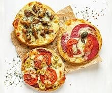 FoodSaver V4400 2-in-1 Vacuum Sealer Machine with Automatic Vacuum Sealer Bag Detection and Starter Kit