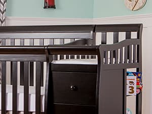 Dream On Me 5 in 1 Brody Convertible Crib With Changing Table, Converts From Crib to Toddler Bed, Day Bed and Kids Sofa and Full Size Bed, JPMA Certified Baby Crib
