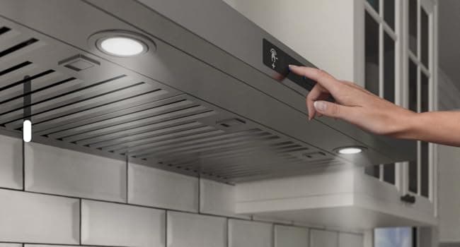 IKTCH 36-inch Wall Mount Range Hood 900 CFM Ducted/Ductless Convertible, Kitchen Chimney Vent Stainless Steel with Gesture Sensing & Touch Control Switch Panel, 2 Pcs Adjustable Lights(IKP02-36'')