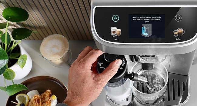 De'Longhi Magnifica Plus Fully Automatic Espresso Machine with Automatic Milk Frother for 18+ One Touch Recipes, Built-in Grinder, ECAM32070SB