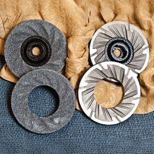 WONDERMILL Hand Grain Mill Red Wonder Junior Deluxe- Manual Grain Mill and Grain Grinder for Dry and Oily Grains - Kitchen Flour Mill, Hand Crank and Spice, Corn, Wheat Stone Mill Grinder