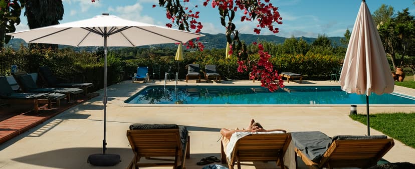 Sundale Outdoor 9FT Patio Umbrella with Sand Bag Umbrella Base, Outdoor Umbrella with Tilt and Crank, Beige