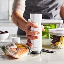 ZWILLING Twin Gourmet 9-Piece Steak Knives with Block, High Carbon Stainless Steel