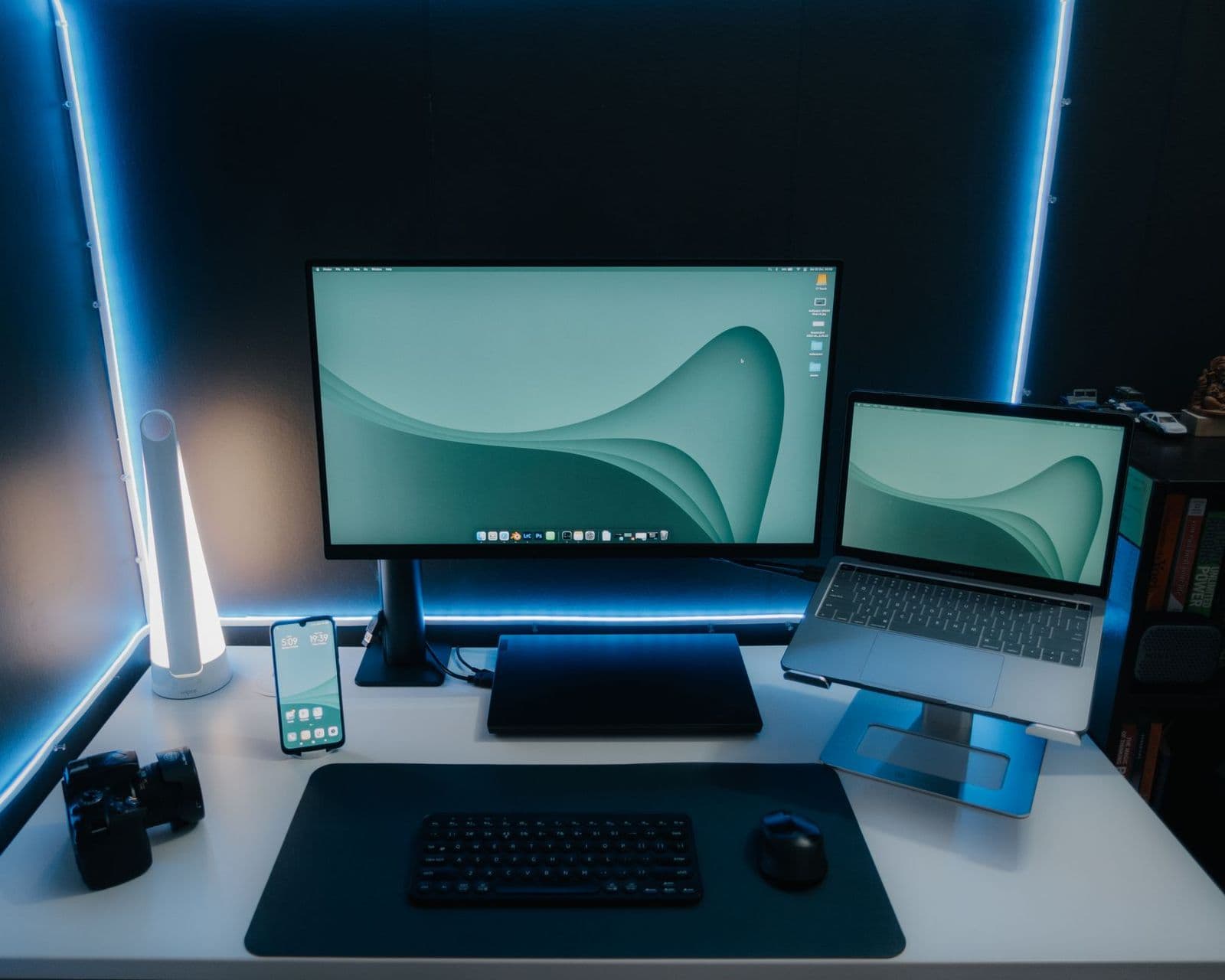 Best 24 inch 4K monitors on a desk with a laptop