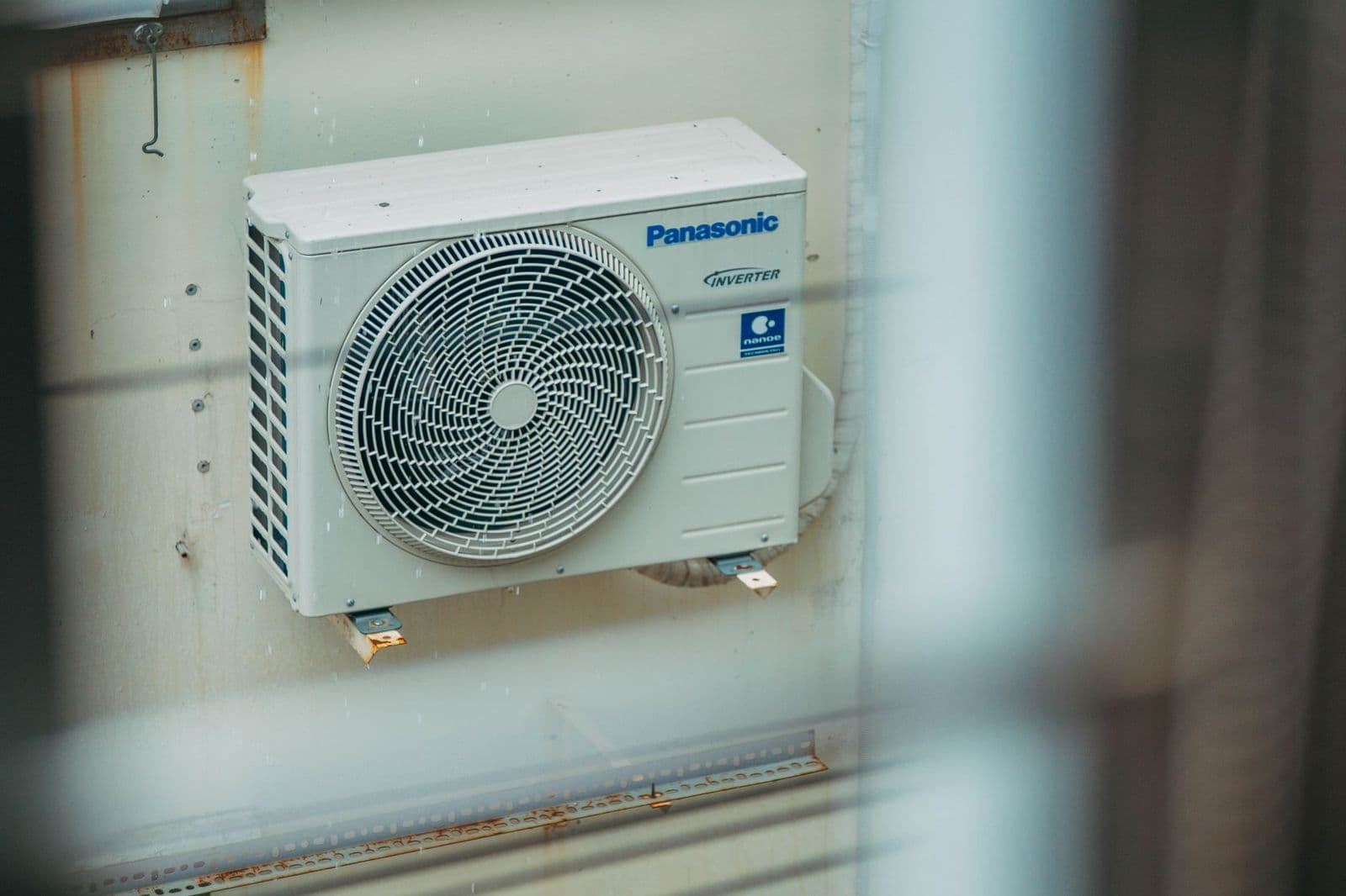 Best ac fan running in a living room