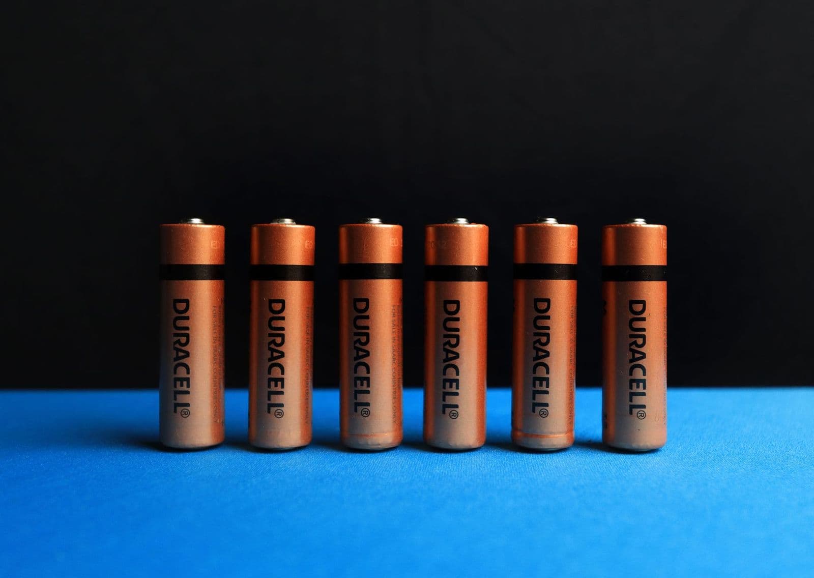 Best AA batteries for smoke detectors next to a ceiling smoke alarm