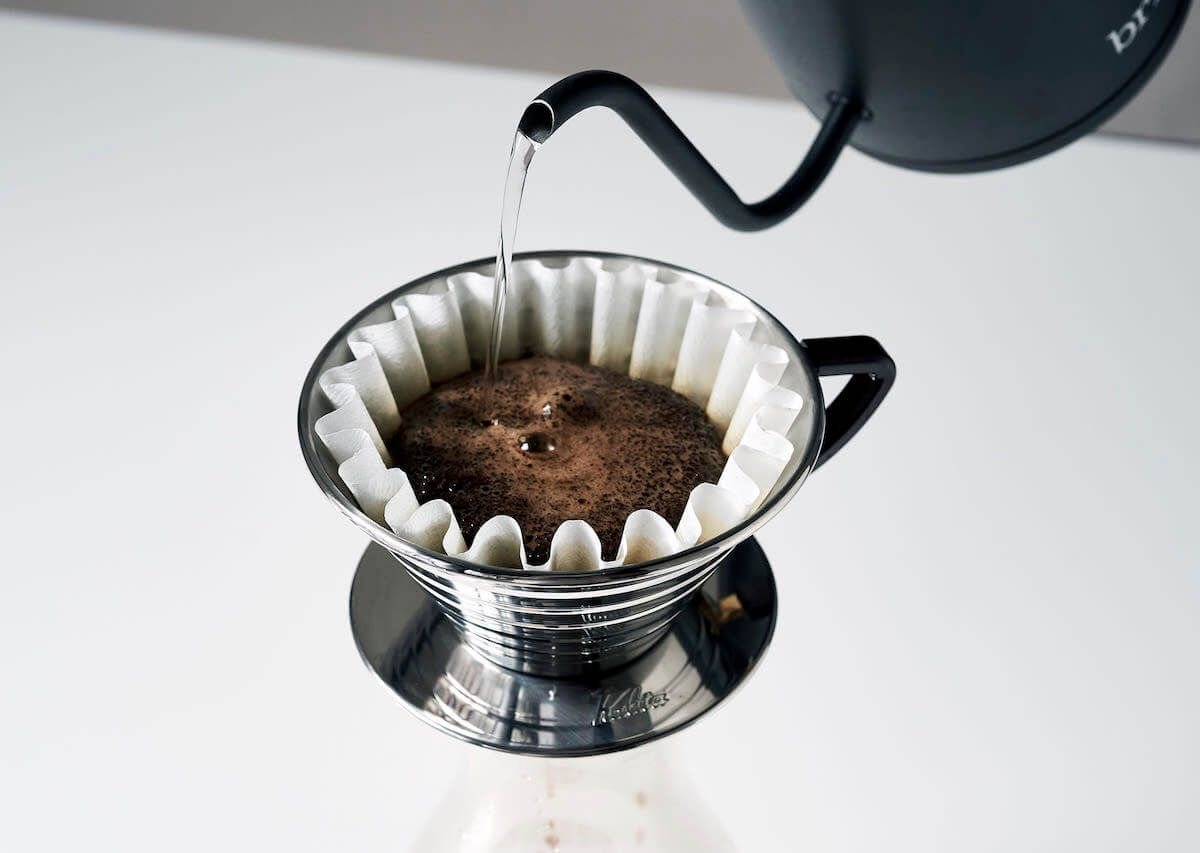 pour-water-and-brew-the-coffee