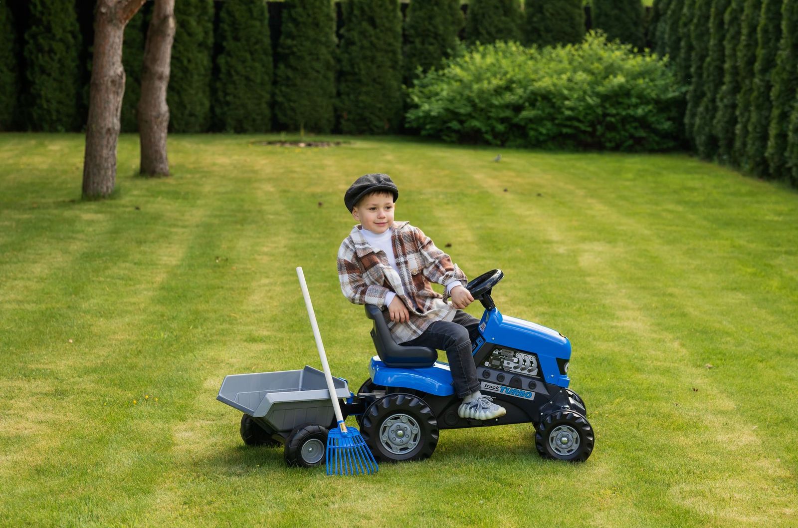 Best 30 Inch Riding Lawn Mowers: A First Time Buyer's Guide for 2026