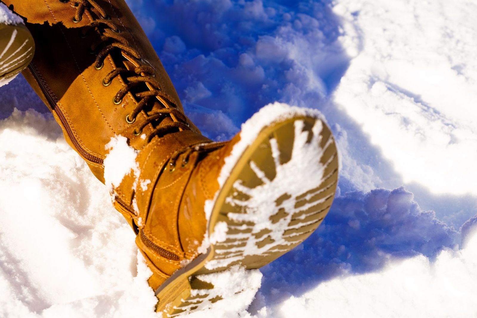 Best Boots for Ice Traction for 2026: A Checklist Before You Buy